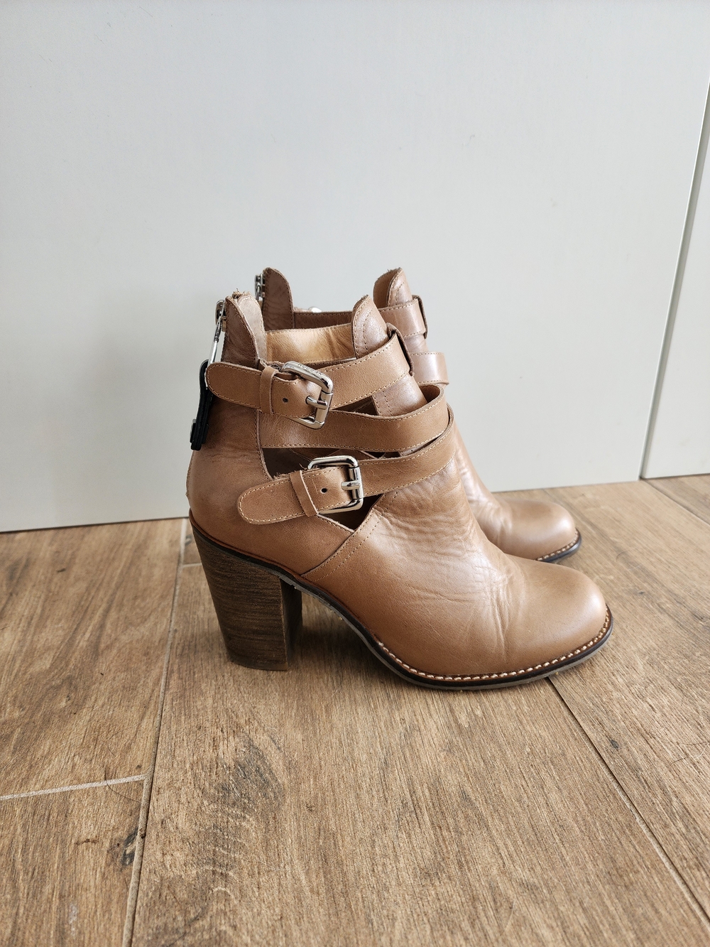 RUDSAK Tan Leather Cutout Buckle Ankle Boots - Picture 2 of 4